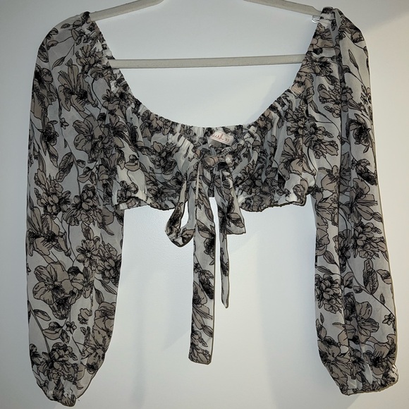 OOTD FASH tie cropped blouse - Picture 3 of 3